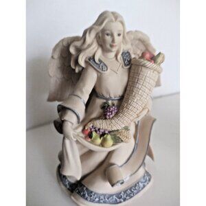 Sarah's Angels 6" Figurine by Cheri Lane Thanksgiving/Christmas Theme 2005